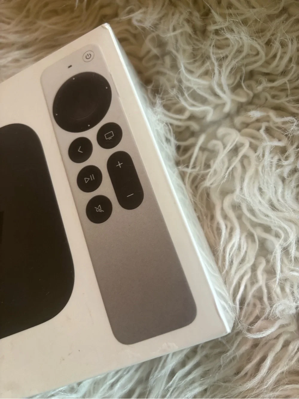 Apple TV 4K - Black & Silver Remote